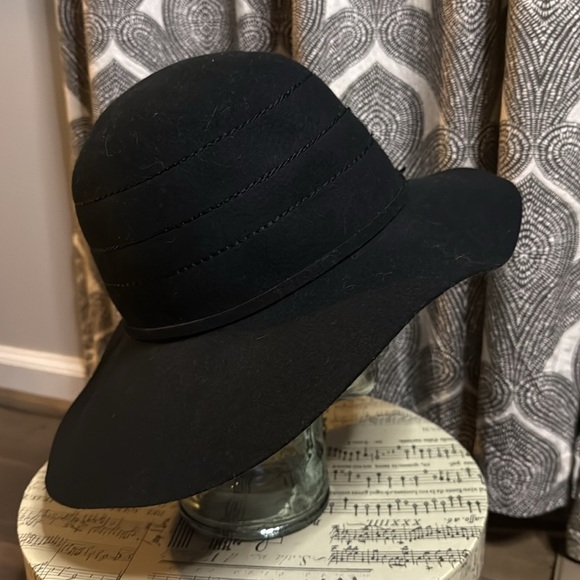 Callahan 100% Wool Wide Brim Hat - Picture 5 of 6